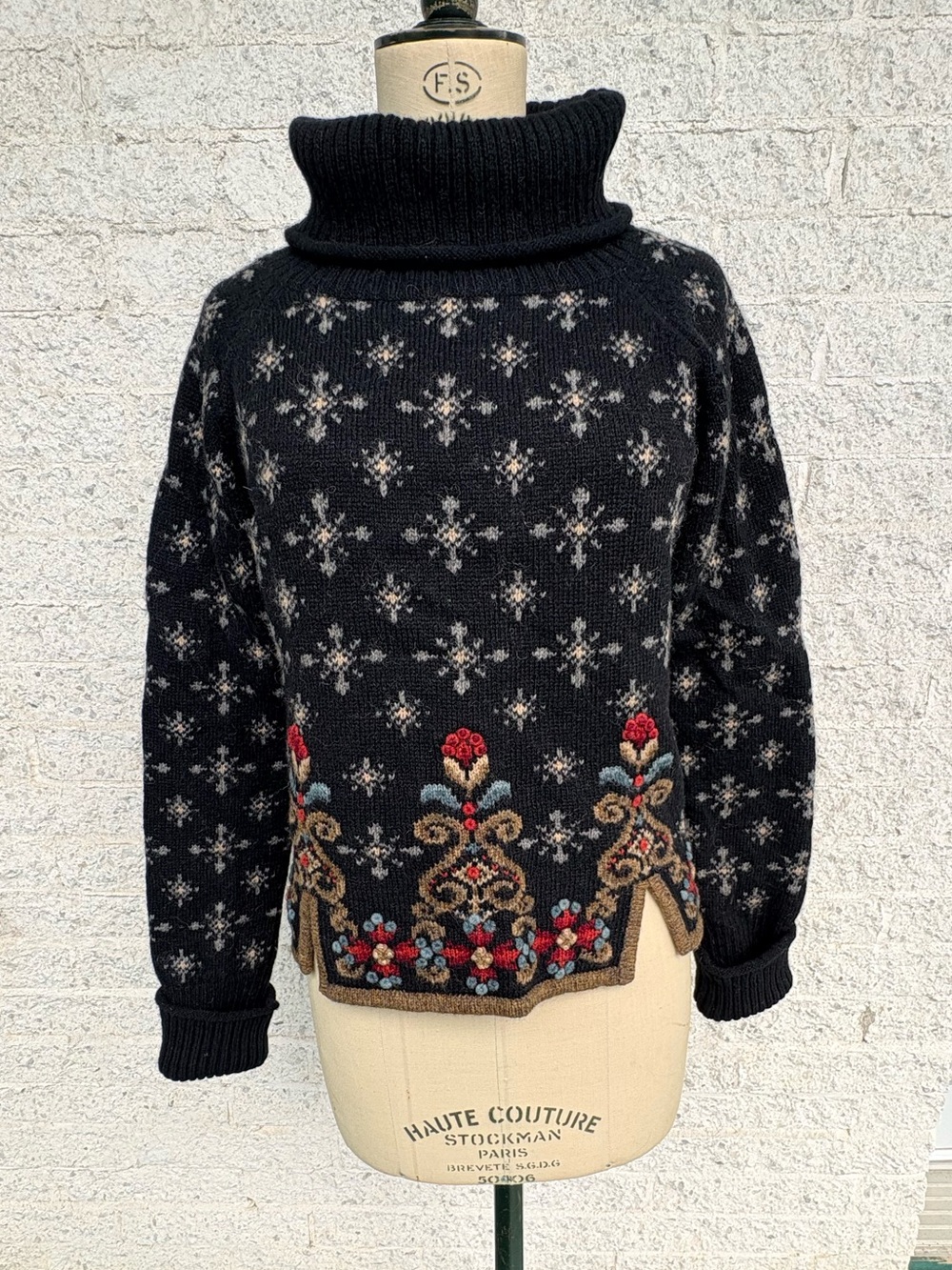 Icelandic Design 100% Wool Sweater - Floral Embroidered Hem